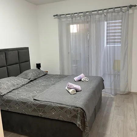 דירה Belas טרוגיר